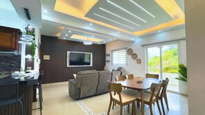 Dining - 2BR, 6PX, 4 min. from Playa Juan Dolio, Pool & WIFI (Playa Juan Dolio)