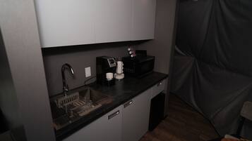 Microwave, coffee/tea maker, cookware/dishes/utensils