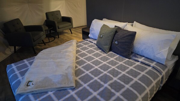 1 chambre, literie de qualité supérieure, surmatelas