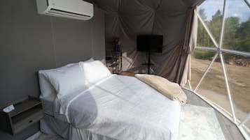 1 bedroom, premium bedding, pillowtop beds, in-room safe