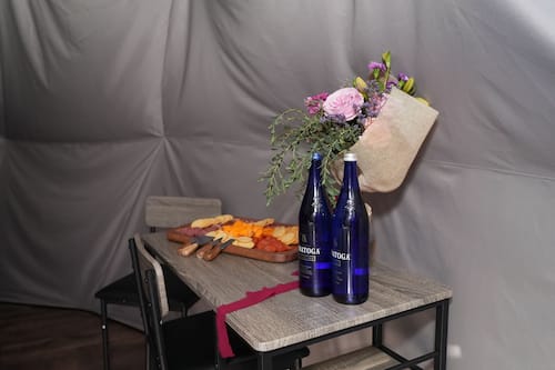 Repas dans la chambre