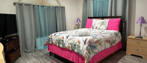 3 bedrooms, iron/ironing board, free WiFi, bed sheets