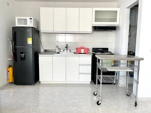 Basic Apartment, Air conditioning, City View | Private kitchen