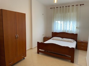 1 chambre, fer et planche à repasser, Wi-Fi, draps fournis
