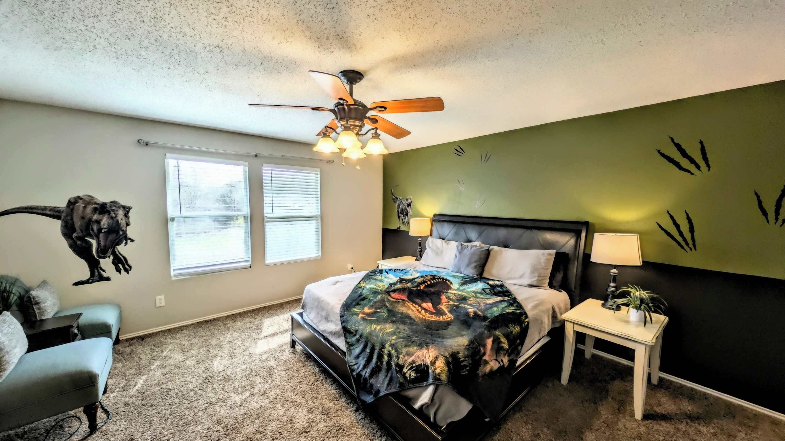 3 bedrooms, iron/ironing board, travel crib, free WiFi