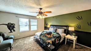 3 bedrooms, iron/ironing board, travel crib, free WiFi