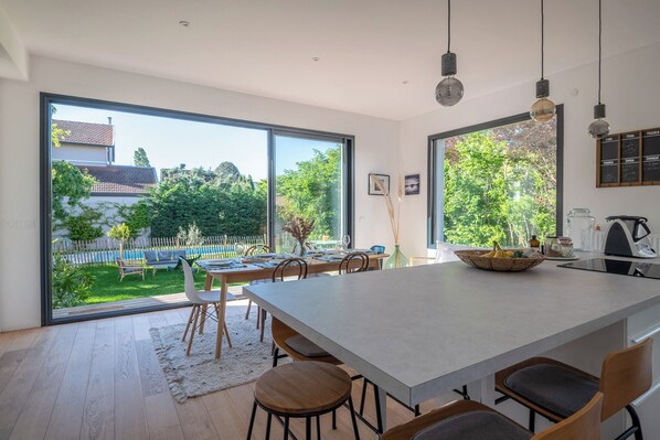 Dining - Villa Mont d'or - Welkeys (Champagne-au-Mont-d'Or)