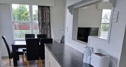 3 Bedroom House A 3 Frank St