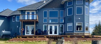 Gorgeous large 2-bdrm w'mtn views, lg yard, fire pit in delightful Anchor Point