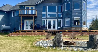 Gorgeous large 2-bdrm w'mtn views, lg yard, fire pit in delightful Anchor Point