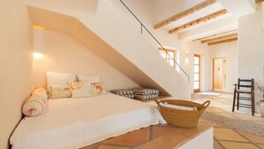 3 室のベッドルーム、旅行用ベビーベッド、WiFi (無料)