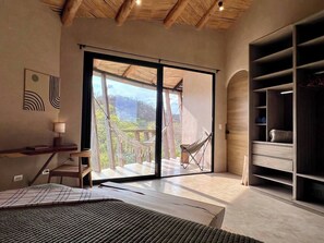 2 habitaciones, escritorio, tabla de planchar con plancha y wifi gratis 