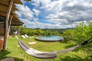 Outdoor spa tub - Moon Shape Villa with 360-degree  Mountain Views (Matapalo)
