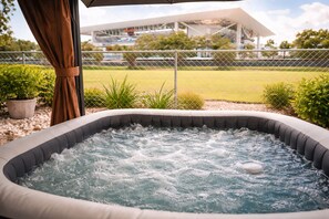 Baignoire à remous extérieure