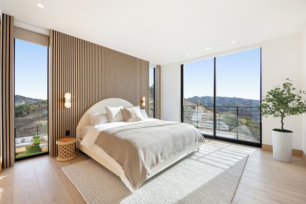 4 bedrooms, iron/ironing board, WiFi, bed sheets - Malibu Estate in heart of the wine country. (Malibu)