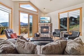 TV connectée, cheminée