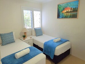 2 habitaciones, tabla de planchar con plancha y wifi gratis 