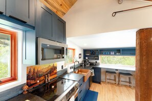 Mikrobølgeovn, ovn, kogeplade, opvaskemaskine