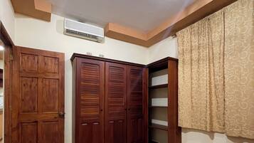 2 bedrooms, in-room safe, free WiFi, bed sheets