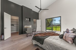 4 bedrooms, WiFi, bed sheets