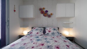 2 bedrooms