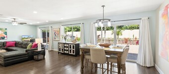 Stunning Waterfront 3 bedroom, 2 bathroom Home with Pool- 5 min from Beach