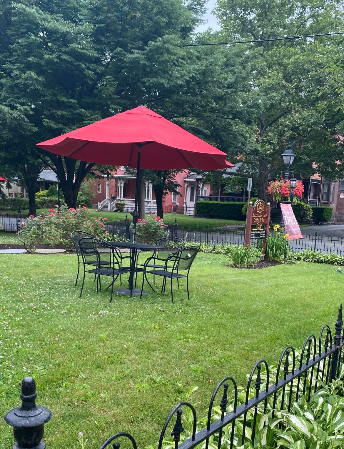 Outdoor dining