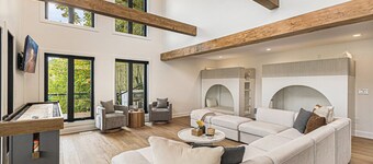 🌅 NEW! Waterfront Retreat on West Bay – Hot Tub, Games & Zen Den ➠ 7345