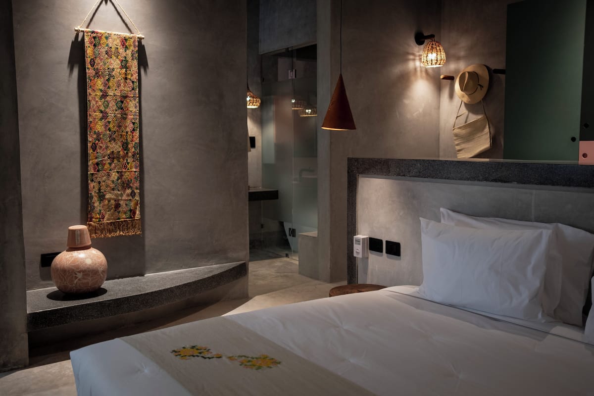 Premium bedding, down duvets, minibar, in-room safe