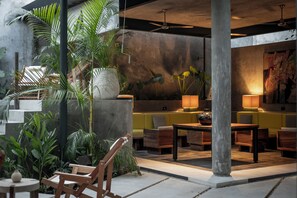 Terrace/patio - BÁSICO PIXOY HOTEL (Valladolid)