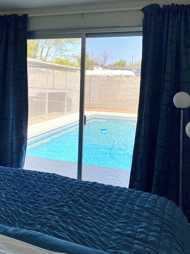 Tempe Pool House - Walk to ASU