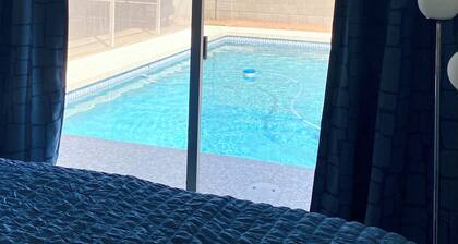Tempe Pool House - Walk to ASU