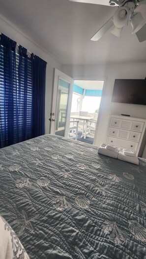 2 bedrooms, iron/ironing board, travel cot, free WiFi