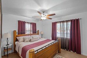 3 bedrooms, iron/ironing board, free WiFi, bed sheets