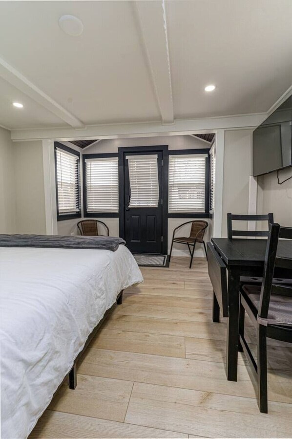 1 soveværelse, skrivebord, strygejern/strygebræt, Wi-Fi