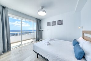 2 bedrooms, in-room safe, desk, iron/ironing board