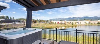 New! Condo w hot tub, close to Downtown & Glacier National Park