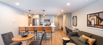 Newly Renovated Ski-In/Ski-Out Studio with Parking in Village