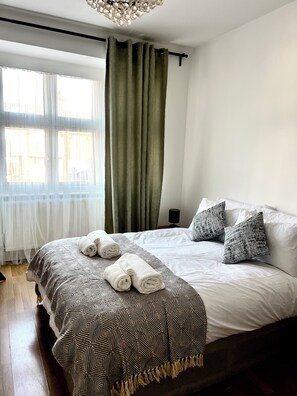 3 chambres, fer et planche Ă repasser, Wi-Fi, draps fournis