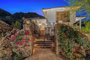 المنطقة المحيطة بالمنشأة