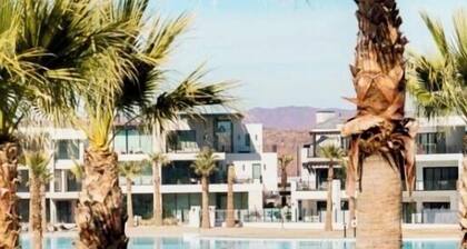 Desert Color Spacious 5.5 bedroom house w WiFi, Hot Tub in beautiful St. George