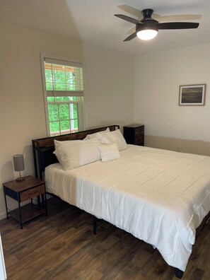 2 bedrooms, WiFi, bed sheets