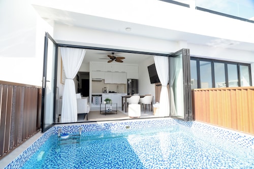 LUXURY PENTHOUSE AT CAP CANA WITH PRIVATE POOL