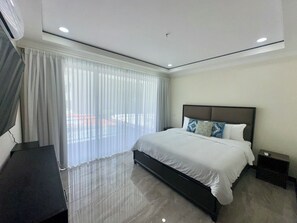 9 chambres, fer et planche à repasser, lit parapluie, Wi-Fi