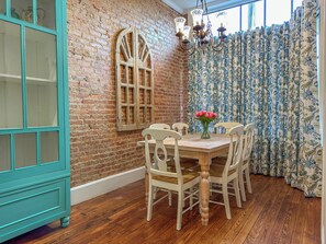 Dining - Charming 2 BR/2 bath in Historic District - Rent 1 Suite or Both/8-16 people! (Troy)