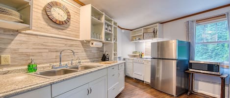 Microones, forn, placa de cuina i rentaplats