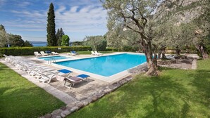 Pool - Garda Relax - apartament with swimming pool (Garda)