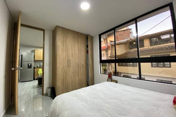 2 bedrooms, iron/ironing board, free WiFi, bed sheets