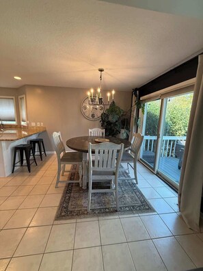 Dining - Cozy Boho (Fort Wayne)