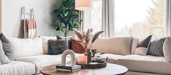 Spacious 6-bedroom house with a fitness room and hot tub in lovely Fort Wayne.